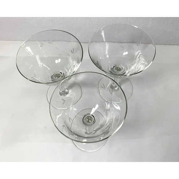 Vintage Glassware 3 Vine Leaf Design Champagne Pedestal Glasses Wedding Party - Picture 6 of 8